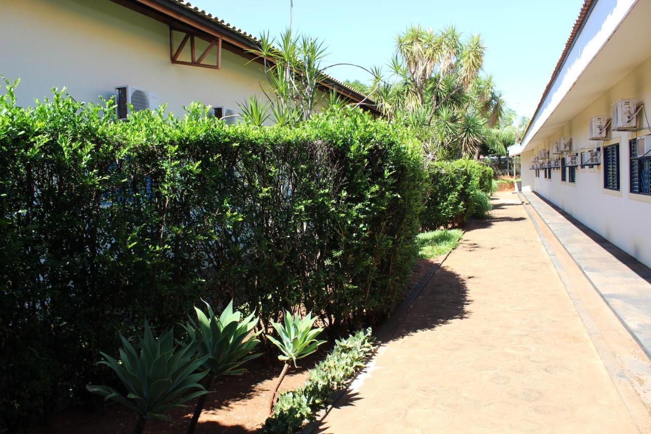 Grandes Lagos Park Hotel Jales Exterior photo